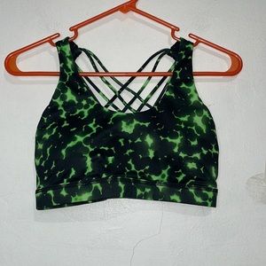 Size M Women’s Black and Green Strappy Sports Bra
